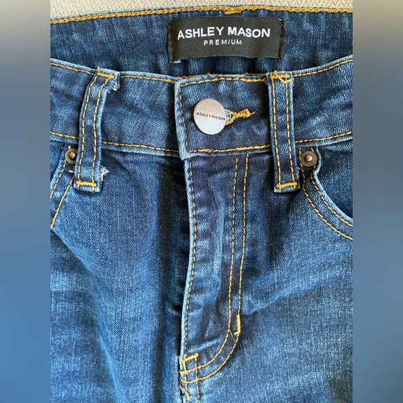 Ashley Mason Premium Floral Embroidered Flare Jeans Women’s Size 24 Hippie Boho - Picture 14 of 16